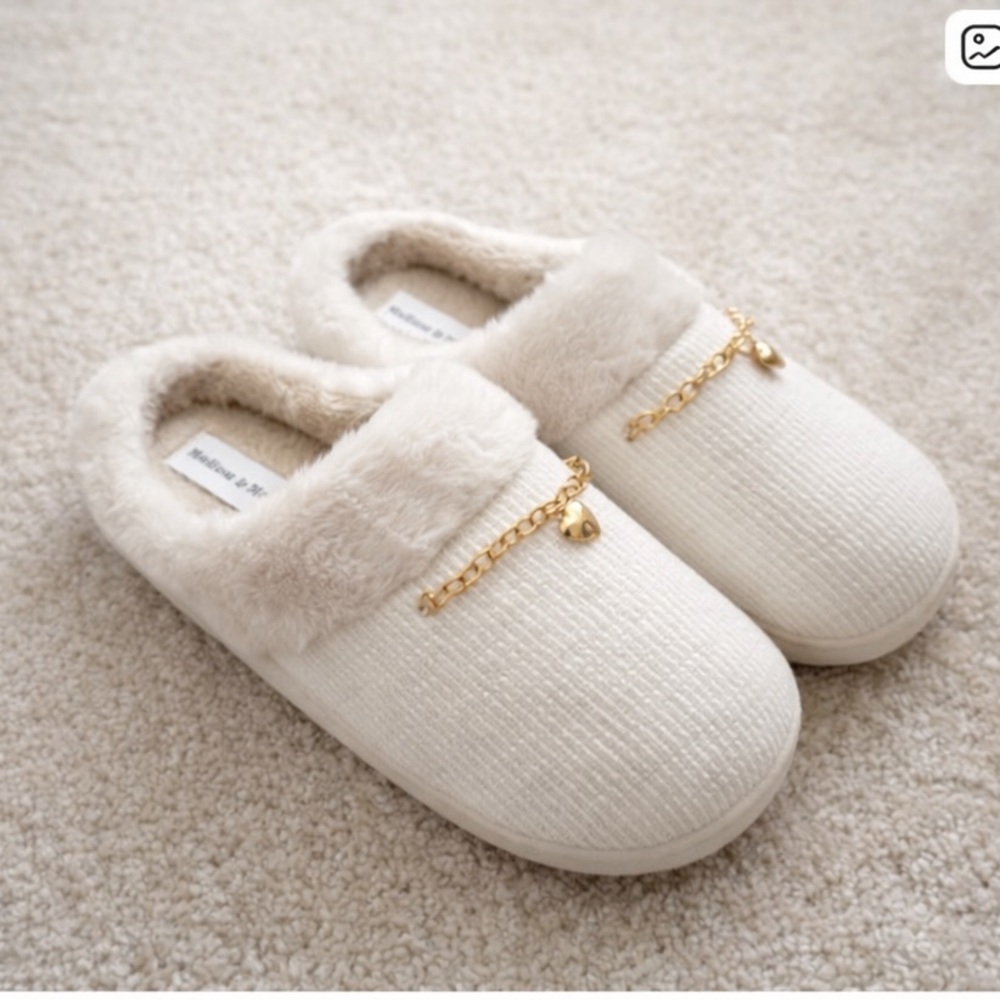Mellow and Mod Plush Ivory Slip-On Slippers with Gold Charm Chain